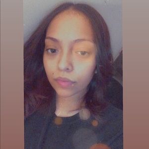 Meet your Posher, Raquel